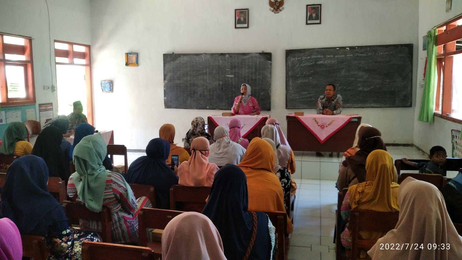 Peserta sosialisasi KIP di SDN Sidomekar VI, Rabu (27/7)