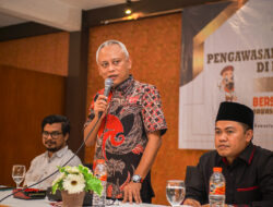 Gelar Sosialisasi Bersama Bawaslu Jatim, Arif Wibowo Tekankan Masyarakat Agar Berperan Aktif Dalam Penyelenggaraan dan Pengawasan Pemilu