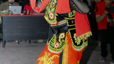 Memperingati HUT PDI Perjuangan Ke-50, DPC PDI Perjuangan Kabupaten Jember Bersama Badan Kebudayaan Nasional (BKN) Gelar Pertunjukan Musik dan Tarian Tradisional Bertajuk Cinta Tanah Air