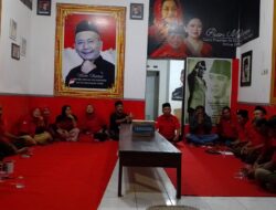 GIAT RAPAT KONSOLIDASI PAC PDI PERJUANGAN PUGER DAN PEMBAGIAN BANNER
